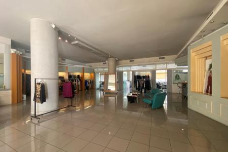 Ηλιούπολη, κτίριο 1.680 τ.μ προς πώληση