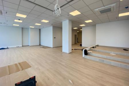 Επαγγελματικό κτίριο 700 τ.μ. προς ενοικίαση
