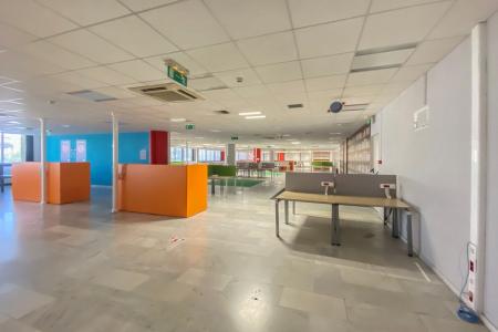 Πειραιάς, γραφεία 4.100 τ.μ προς ενοικίαση