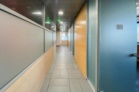 Γλυφάδα, γραφεία 1.100 τ.μ διατίθενται προς ενοικίαση