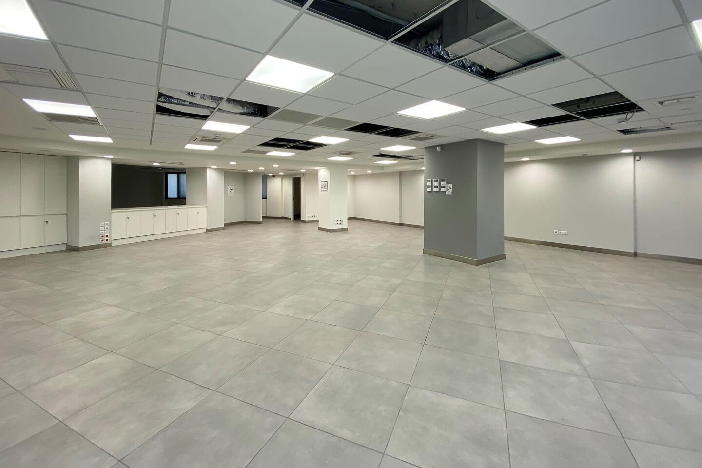 Αθήνα, κτήριο 2.420 τ.μ προς πώληση