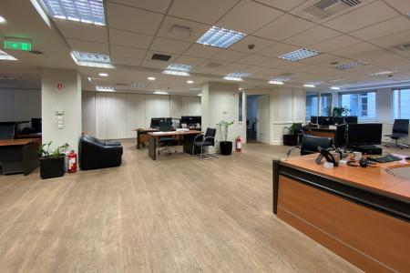 Κέντρο Αθήνας, μισθωμένο γραφείο 958 τ.μ με απόδοση 6%