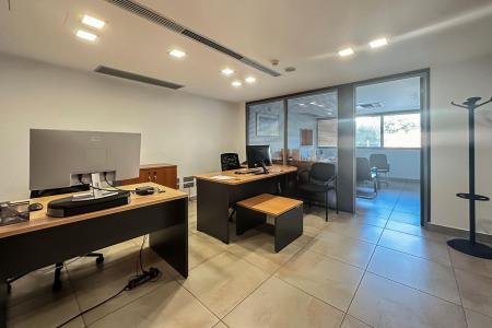 Ηράκλειο, κτήριο γραφείων 1.930 τ.μ προς ενοικίαση