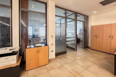 Ηράκλειο, κτήριο γραφείων 1.930 τ.μ προς ενοικίαση