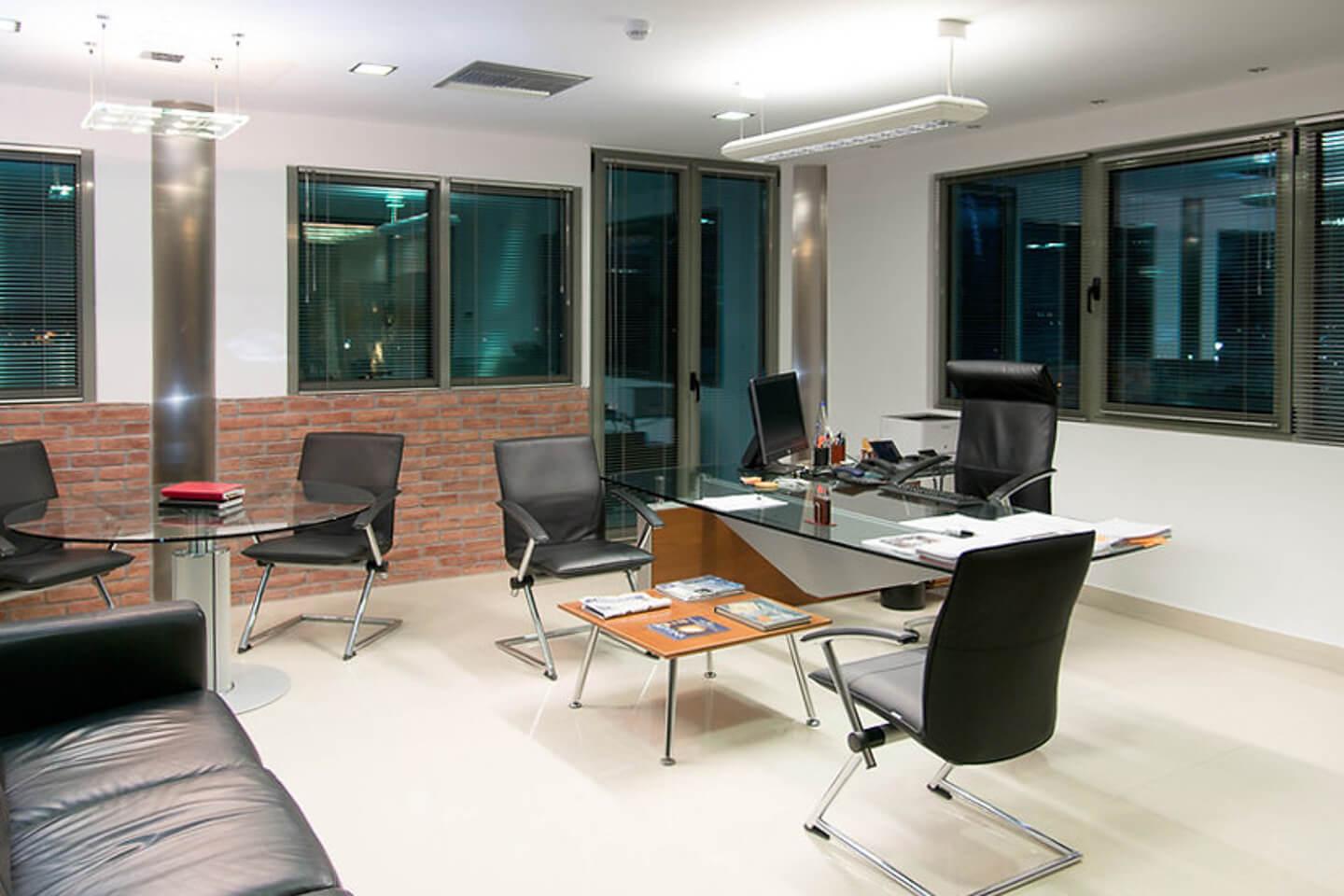 Ηράκλειο, κτήριο γραφείων 1.930 τ.μ προς ενοικίαση