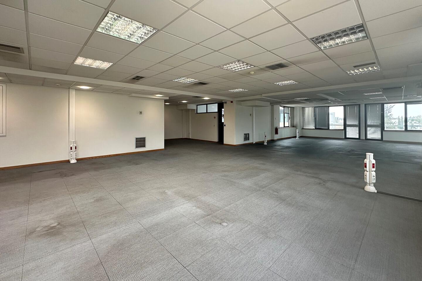 Μαρούσι, κτήριο γραφείων 2.470 τ.μ προς ενοικίαση