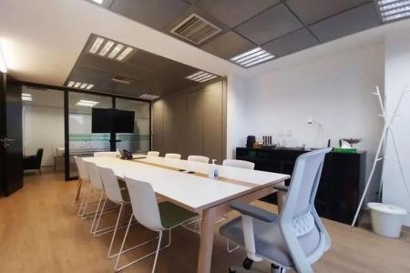 Χαλάνδρι, γραφείο 230 τ.μ προς ενοικίαση