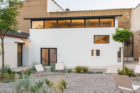 Ταύρος, συγκρότημα κτηρίων 1.280 τ.μ., προς ενοικίαση