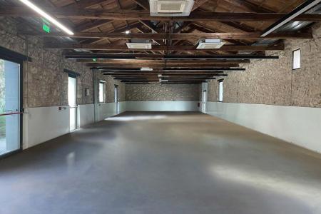 Ταύρος, συγκρότημα κτηρίων 1.280 τ.μ., προς ενοικίαση