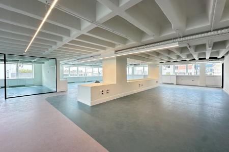 Γραφεία 1.845 τ.μ. Παλαιό Φάληρο, προς ενοικίαση