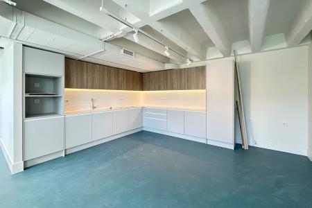 Γραφεία 1.430 τ.μ Παλαιό Φάληρο, προς ενοικίαση