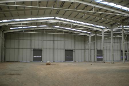 Αυλώνας βιομηχανική αποθήκη 6.700 τμ προς ενοικίαση