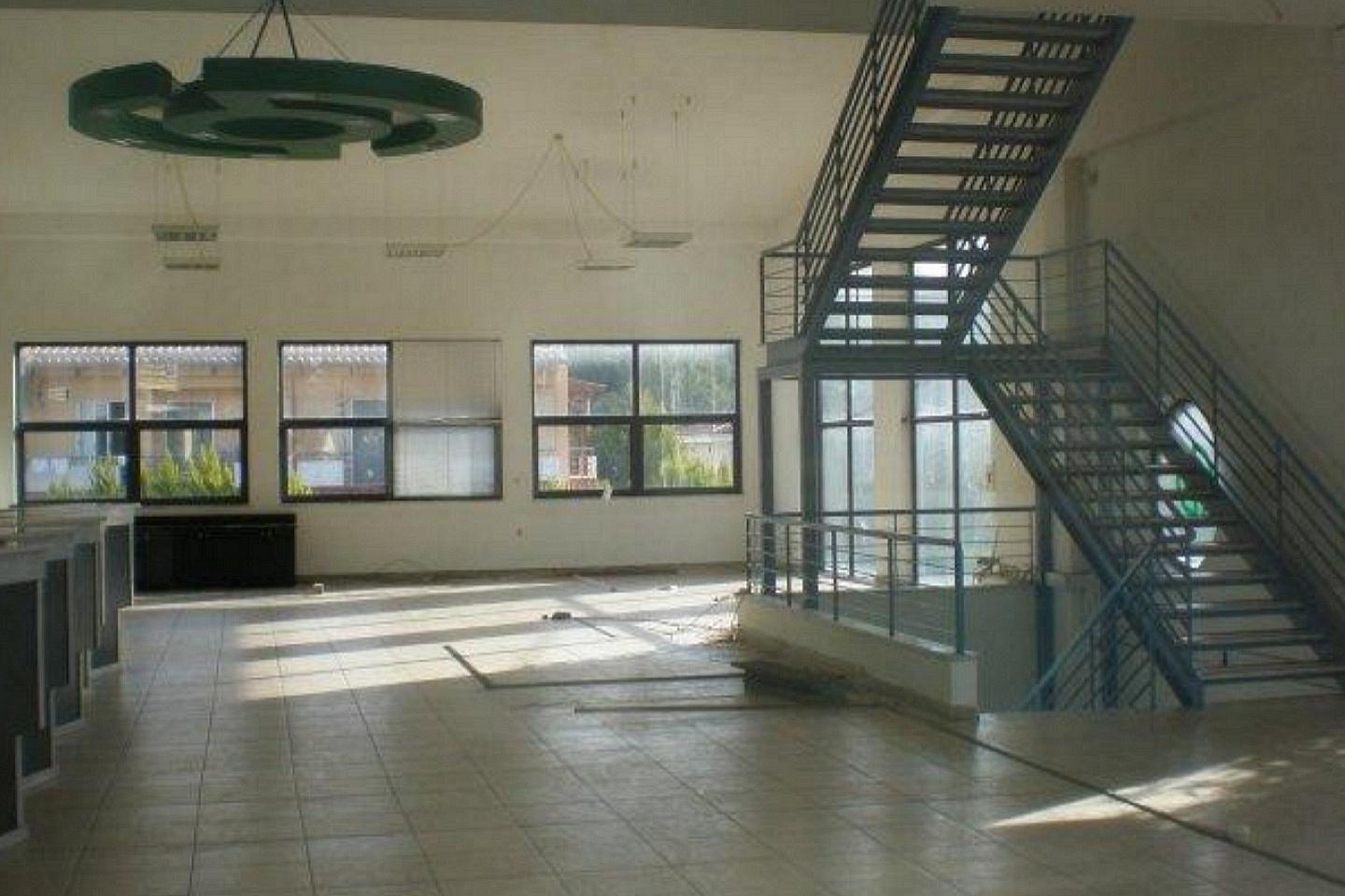 Γλυκά Νερά κτίριο 2.200 τμ προς ενοικίαση