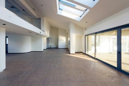 Πειραιάς ενοικιάζεται κτίριο γραφείων 2.200 τ.μ