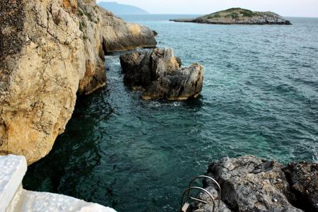 Μονεμβασιά πώληση πολυτελών κατοικιών 800 τμ