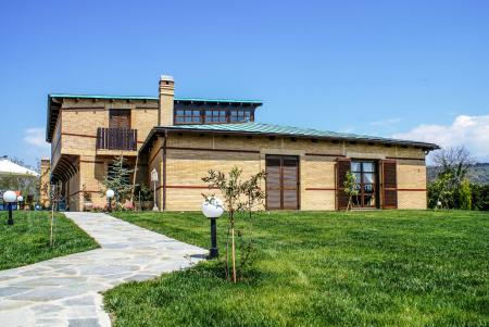 Άρτα βίλα 650 τ.μ προς πώληση