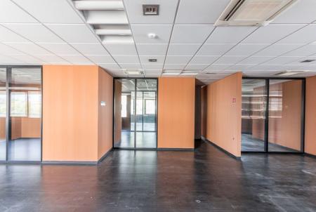 Κηφισιά σύγχρονο κτίριο 4.645 τ.μ προς ενοικίαση