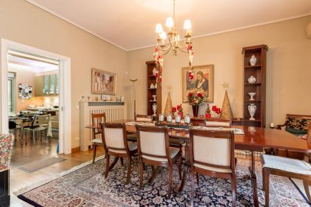 Κηφισιά γωνιακή μονοκατοικία 350 τμ προς πώληση