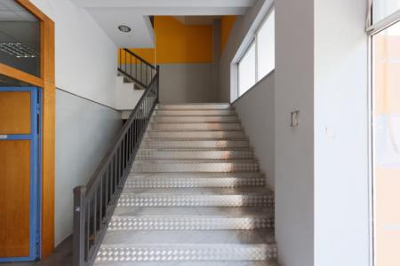 Μεταμόρφωση ενοικιάζεται βιοτεχνικός χώρος 800τμ