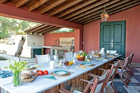 Κέρκυρα αρχοντική βίλα 1.200 τμ προς πώληση