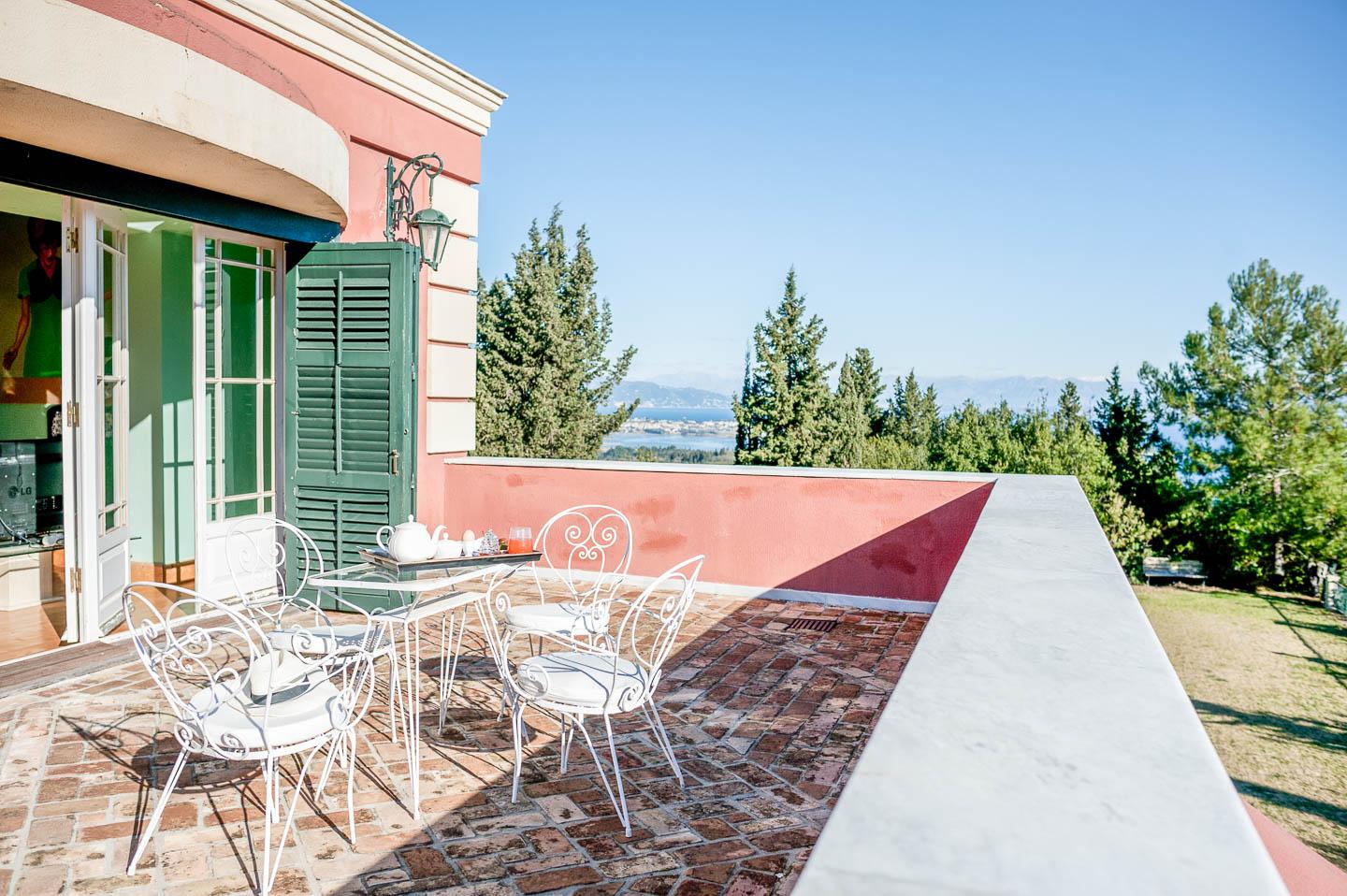 Κέρκυρα αρχοντική βίλα 1.200 τμ προς πώληση