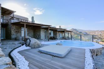 Μύκονος παραθαλάσσια βίλα 136 τ.μ προς μίσθωση