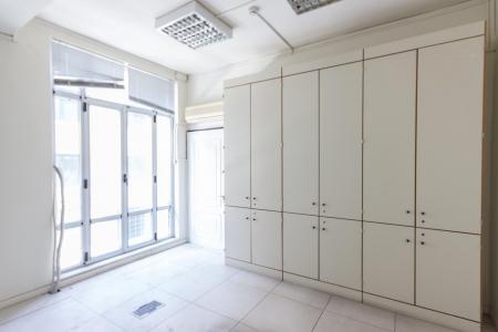 Αθήνα επαγγελματικός χώρος 1.600 τ.μ προς ενοικίαση