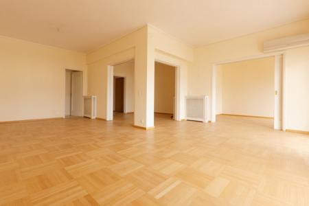 Κολωνάκι, πωλείται διαμέρισμα με θεα 180 τ.μ