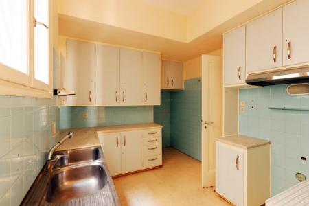 Κολωνάκι, πωλείται διαμέρισμα με θεα 180 τ.μ