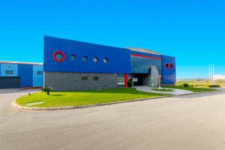 Επαγγελματικό κτίριο 4.060 τ.μ προς ενοικίαση, Σχηματάρι