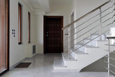 Βούλα νεόδμητο κτίριο 1.900 τ.μ προς πώληση