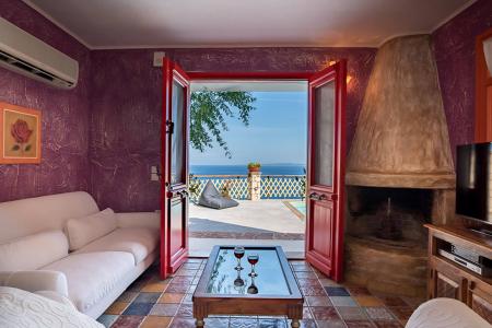 Πολυτελείς ξενώνες προς πώληση, Ιόνια Νησιά