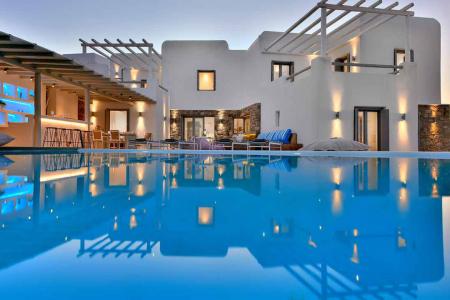 Πολυτελής βίλα 285 τ.μ. πωλείται στη Μύκονο