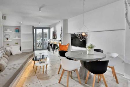 Μοντέρνα βίλα 155 τ.μ. πωλείται στη Μύκονο