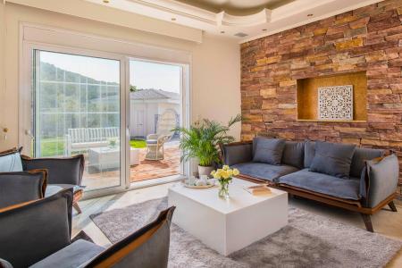 Υπερπολυτελής βίλα 450 τ.μ πωλείται στη Ρόδο