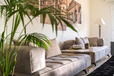 Υπερπολυτελής βίλα 450 τ.μ πωλείται στη Ρόδο