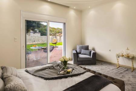 Υπερπολυτελής βίλα 450 τ.μ πωλείται στη Ρόδο