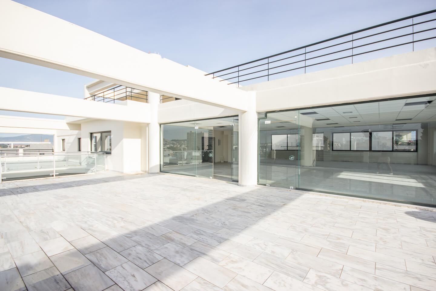 Ενοικιάζεται επαγγελματικό κτιρίο 2.400 τ.μ, Χολαργός