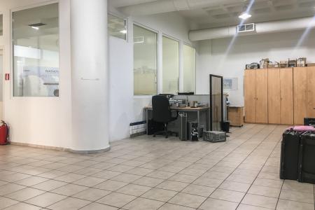 Επαγγελματικό κτίριο 1.200 τ.μ προς πώληση, Μεταμόρφωση