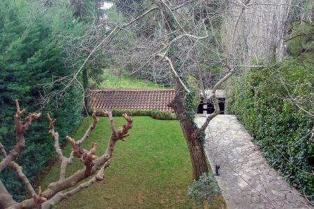 Δροσιά πωλείται μεζονέτα με ανεξάρτητο διαμέρισμα