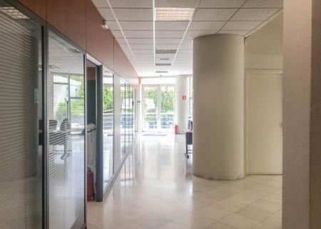 Αυτοτελές κτίριο 1.600 τ.μ ενοικιάζεται, Χαλάνδρι