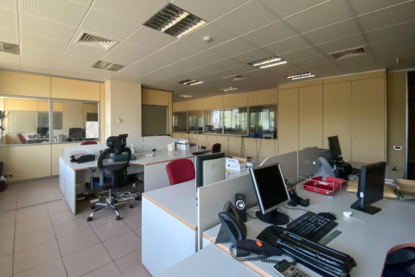 Αυτοτελές κτίριο 2.625  τ.μ ενοικιάζεται, Μαρούσι