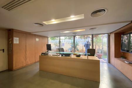 Αυτοτελές κτίριο 1.704 τ.μ προς πώληση, Δάφνη