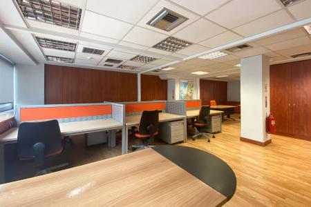 Γραφείo 700 τ.μ προς ενοικίαση στο Σύνταγμα