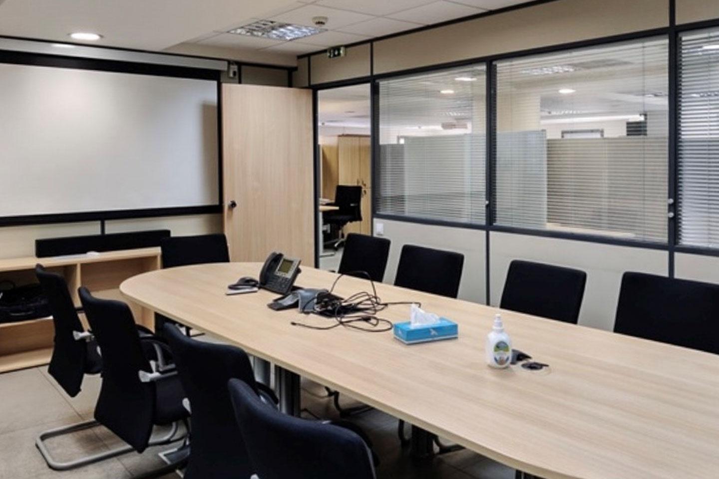 Γραφεία 1.000 τ.μ., Αγία Παρασκευή προς ενοικίαση