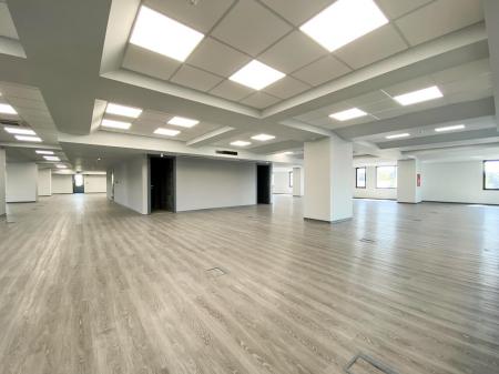 Αυτοτελές κτίριο 3.800 τ.μ προς ενοικίαση, Αττική